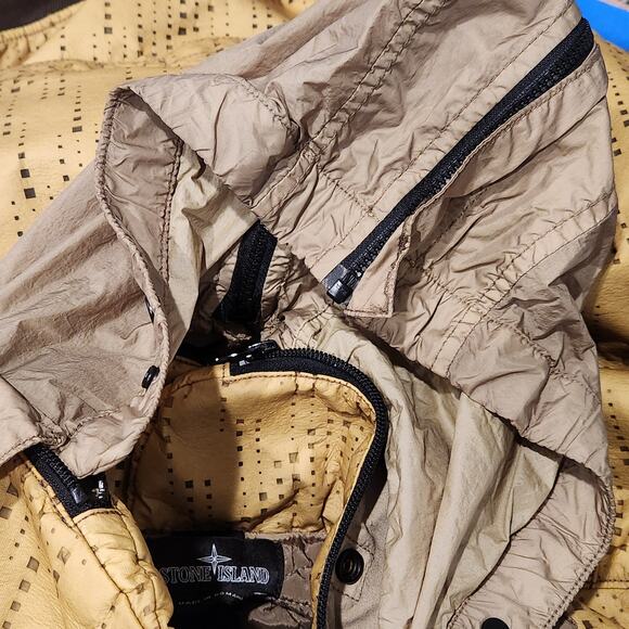 Stone Island Shadow Project Lasered Poly-Hide  gold bomber jacket size small - Picture 9 of 11